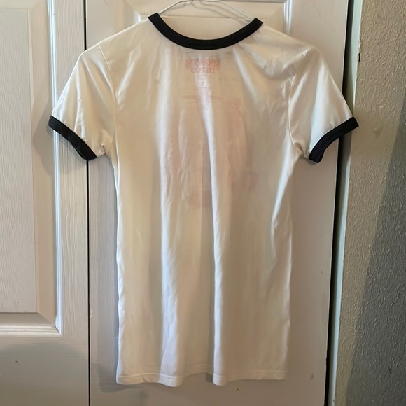 Stranger Things T-Shirt - Picture 2 of 7